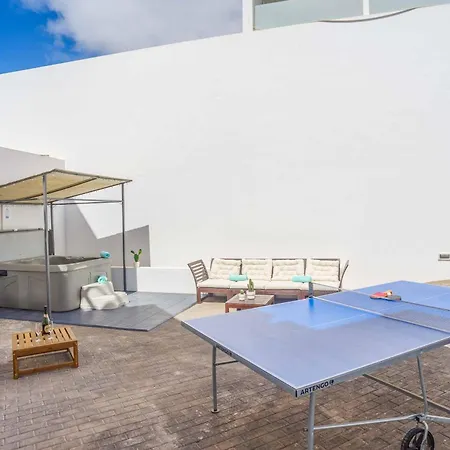 Luar Villa *